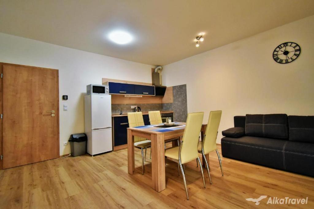 Moderni Apartman Horni Marsov - By Alka Ngoại thất bức ảnh